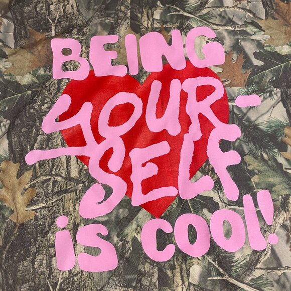 Dressed in Lala Being Yourself is Cool Camo Tee L/XL - Picture 5 of 6